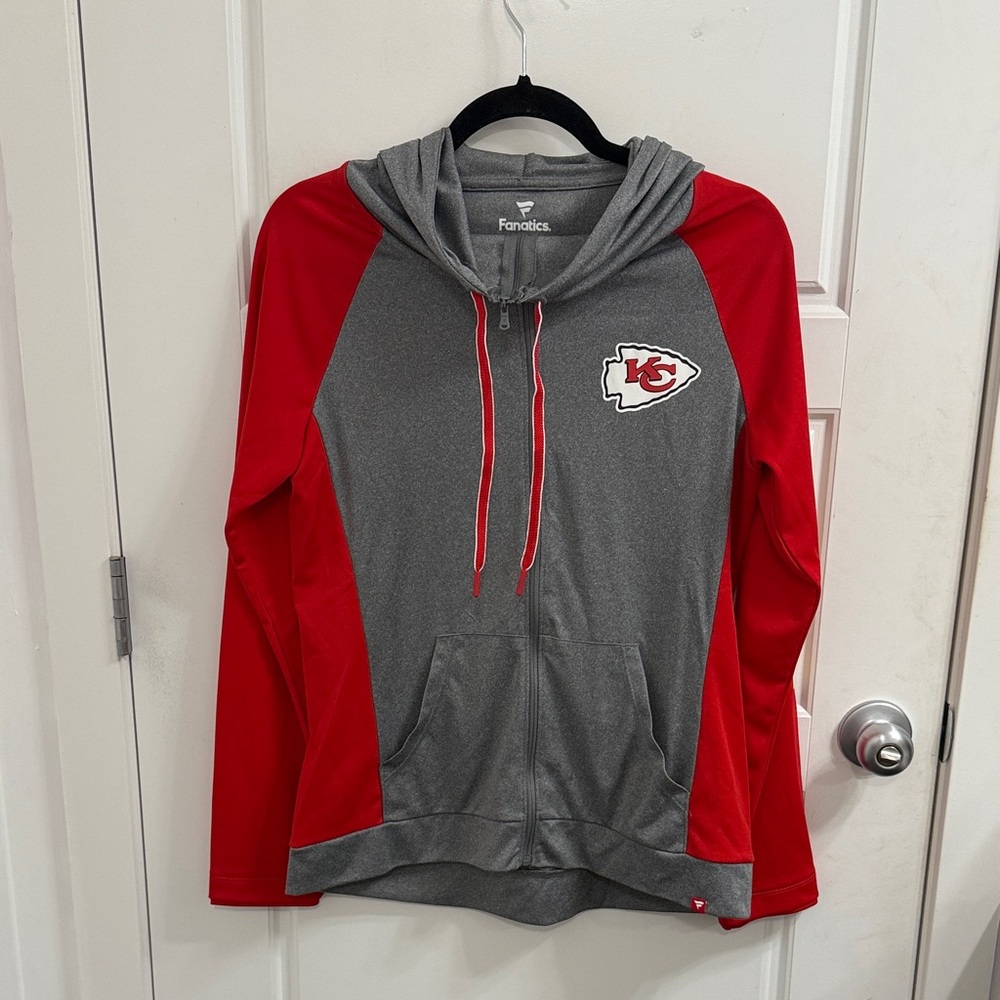 3/$30 Fanatics Red and Gray Kansas City Chiefs Zip-Up light hoodie Size Medium
